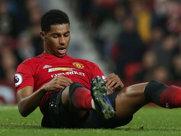 Ashley Young ca ngợi đàn em sau chiến thắng Brighton