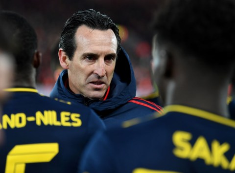 mourinho-an-toi-cung-sep-lon-ghe-nong-arsenal-sap-doi-chu-2