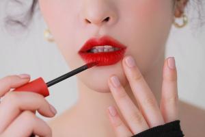 Thương hiệu son môi thiên nhiên không chì tốt nhất