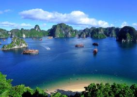 Bãi biển đẹp nhất Quảng Ninh