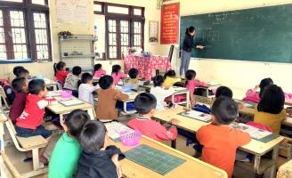 Bài văn tả hình ảnh thầy cô giáo đang say sưa giảng bài hay nhất