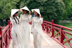 Bài văn thuyết minh về chiếc nón lá hay nhất