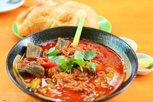 Quán ăn ngon ở đường Nguyễn Lộ Trạch, Thừa Thiên Huế