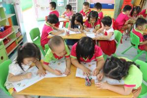 Câu khẩu hiệu, bài thơ hay, ra lệnh bé dừng bút mà cô giáo mầm non nên biết