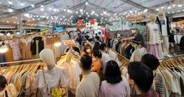 Chợ sale cuối tuần cực hot ở Sài Thành
