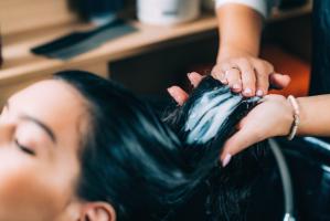 Dầu gội tràm trà dưỡng tóc chất lượng mà bạn không thể bỏ qua