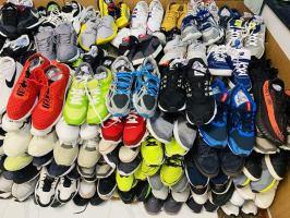 Địa chỉ bán giày second hand được ưa chuộng nhất tại Hà Nội