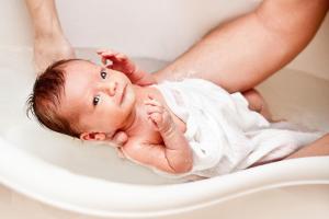Mẹo chăm sóc da cơ bản cho bé bất chấp thời tiết mẹ cần nắm