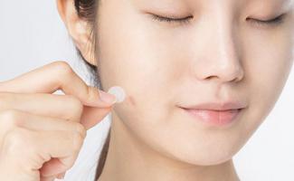 Miếng dán mụn hiệu quả và được tin dùng nhất hiện nay