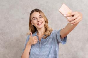 Ứng dụng chụp ảnh selfie tốt nhất trên iPhone