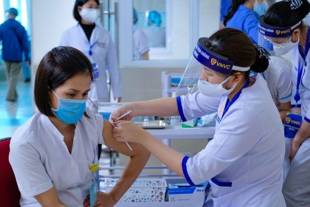 Chuẩn bị các hồ sơ, giấy tờ liên quan sức khỏe của bạn