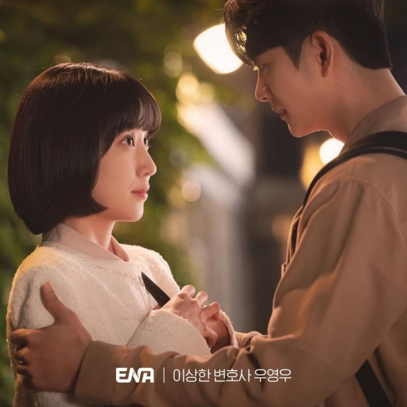 phim nữ luật sư kỳ lạ Woo Young Woo