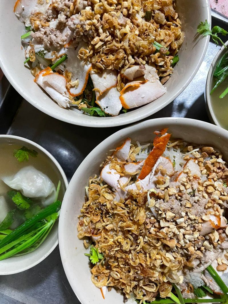 21 Hàng Điếu - Hủ tíu, miến lươn, sủi cảo, mỳ vắn thắn