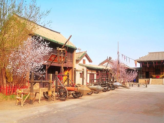 Góc cảnh trong phim trường  Đôn Hoàng