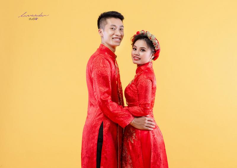 Lavender Studio với tà áo dài đẹp cho cô dâu, chú rể