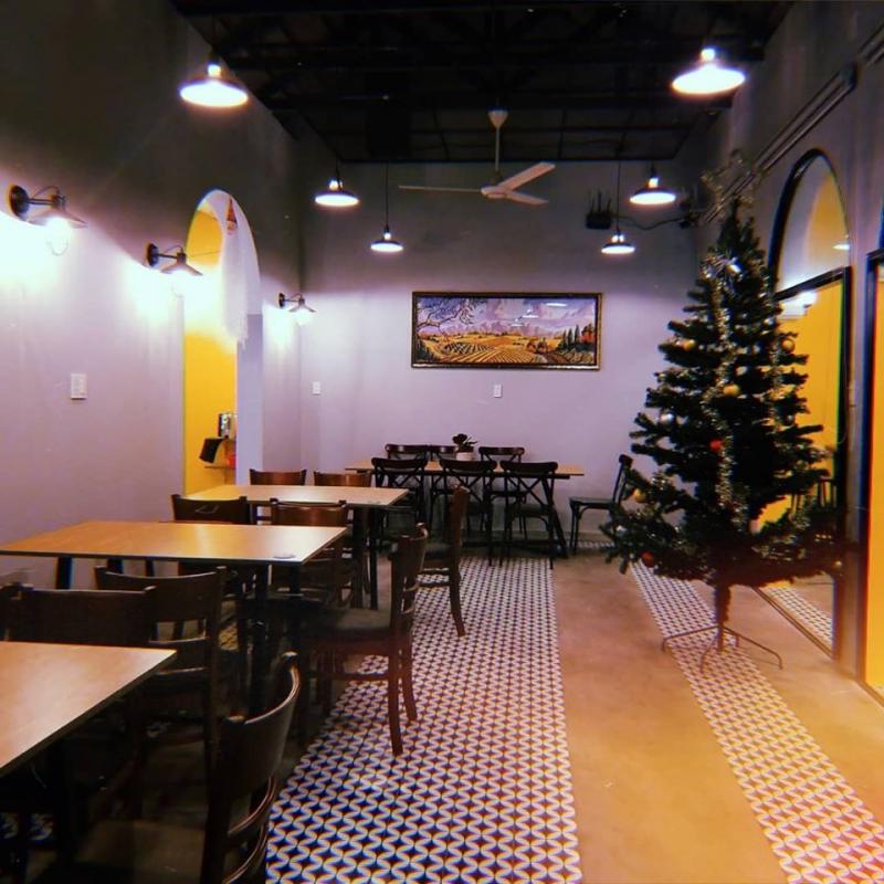 90's CAFE