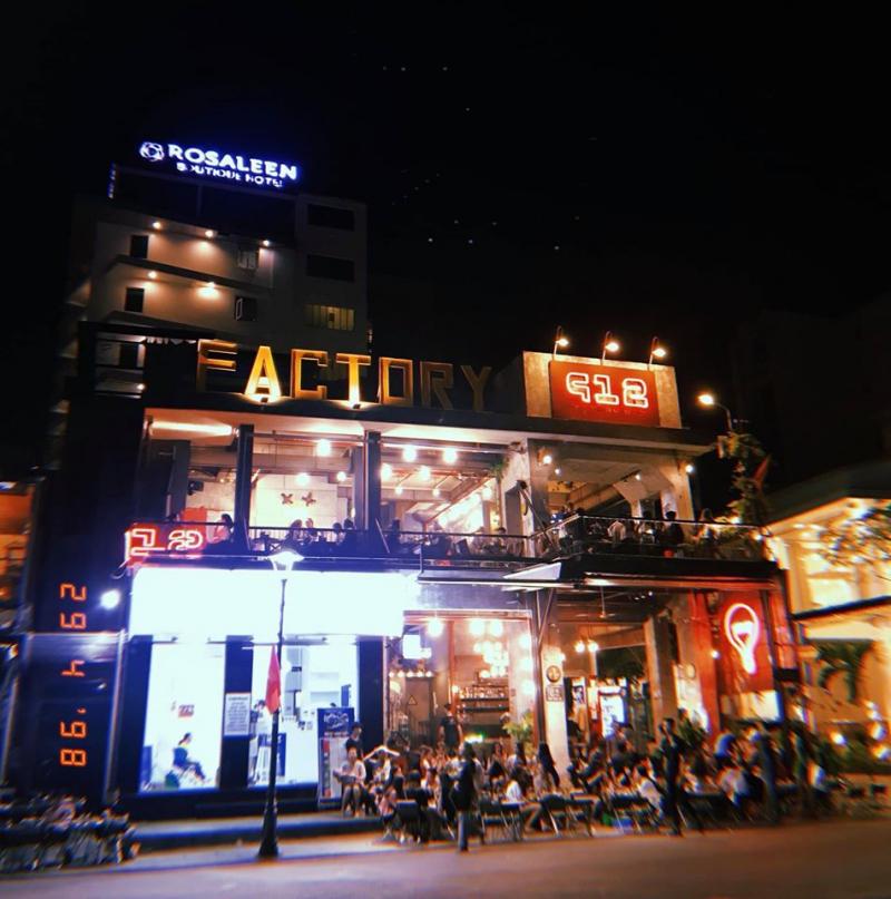 912 Factory Bar