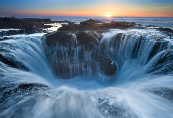 Thác nước Thor’s Well