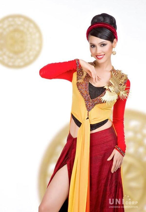 Á hậu Vũ Thị Hoàng My tại Hoa hậu Hoàn vũ thế giới năm 2011