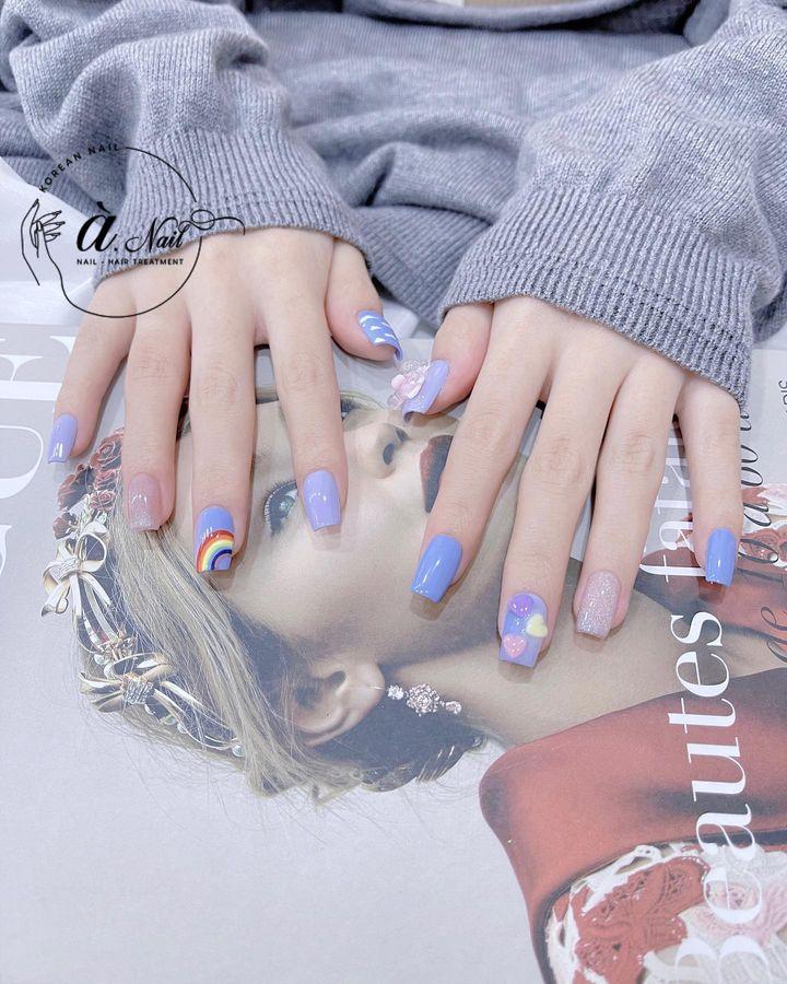 À . Nail