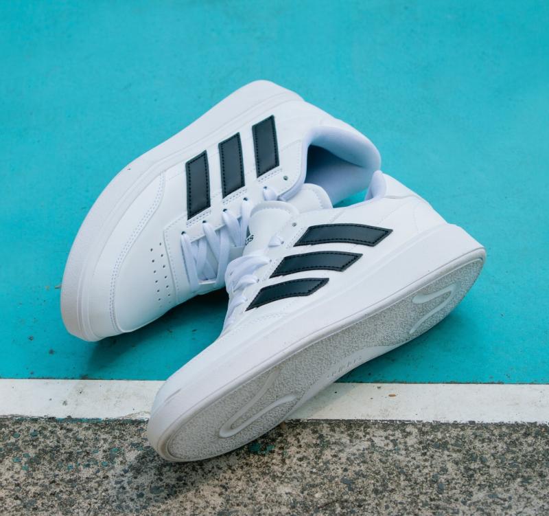 Giày Adidas