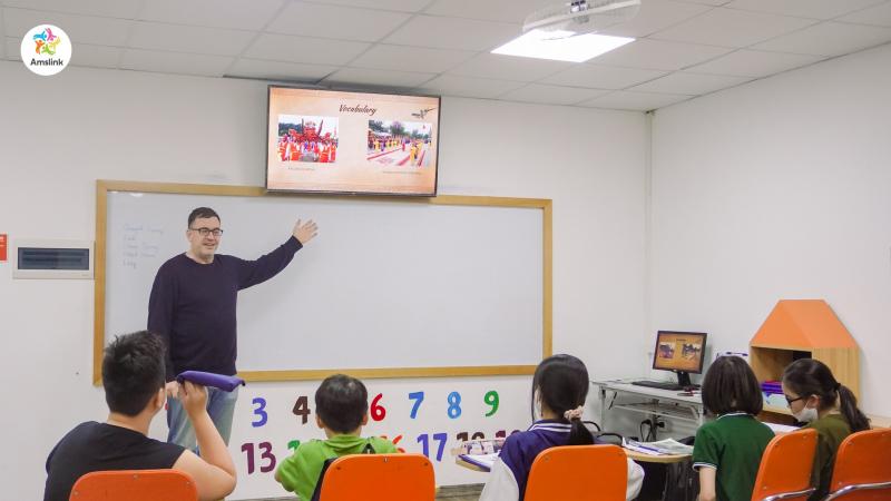 Amslink English Center