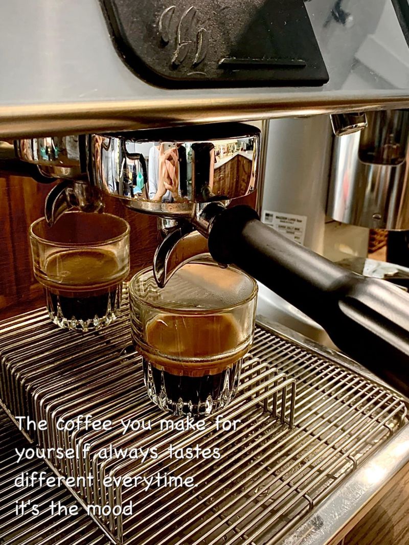 AN CAFÉ