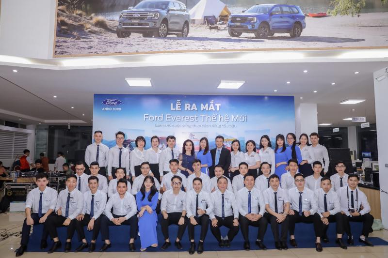Đội ngũ nhân viên An Đô Ford