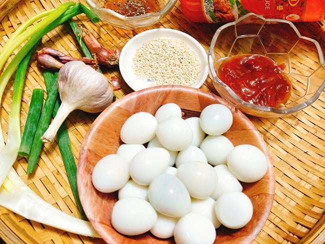 Trứng cút luộc
