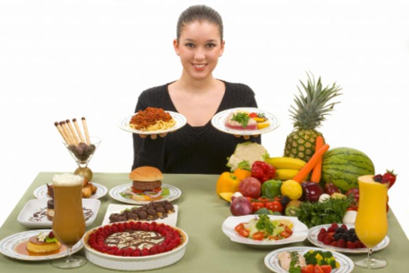 Ăn uống đủ chất và tránh mất nước