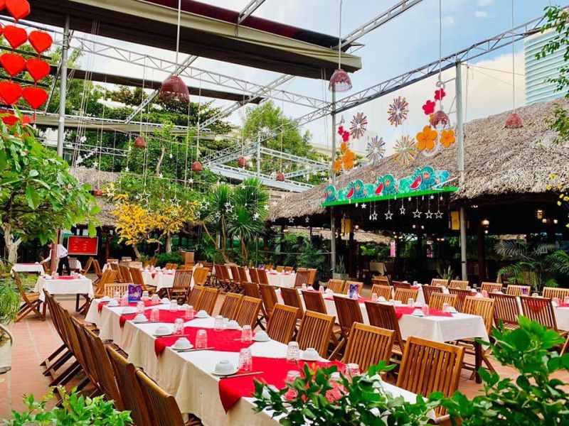 An Việt Thôn Restaurant