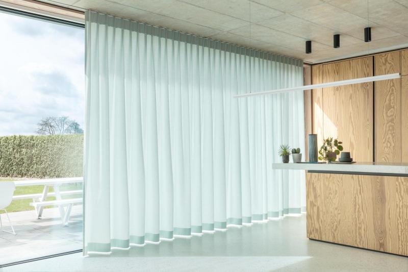 Anh's Curtain - Rug