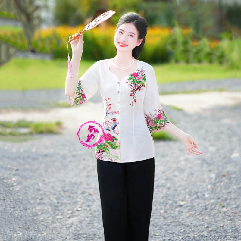 Áo bà ba Nam Phương