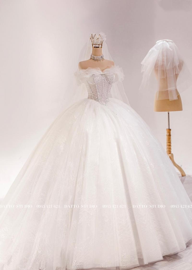 Áo cưới Đạt Tô - Dat To Bridal