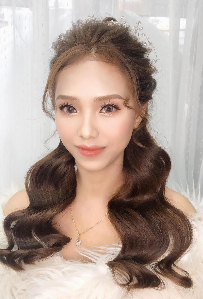 Ao cuoi Hana Tran