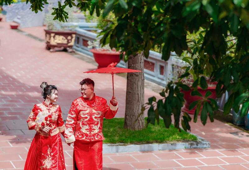 Áo cưới Hoàng Tử - Minh Tú Tú