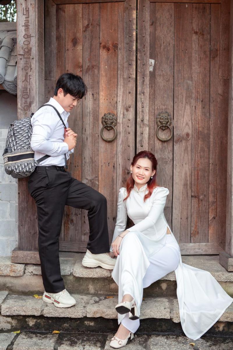 Áo Cưới Mami có đầy đủ mẫu mã áo dài cưới từ đơn giản đến cầu kỳ, từ truyền thống đến hiện đại với màu sắc và hoa văn độc đáo