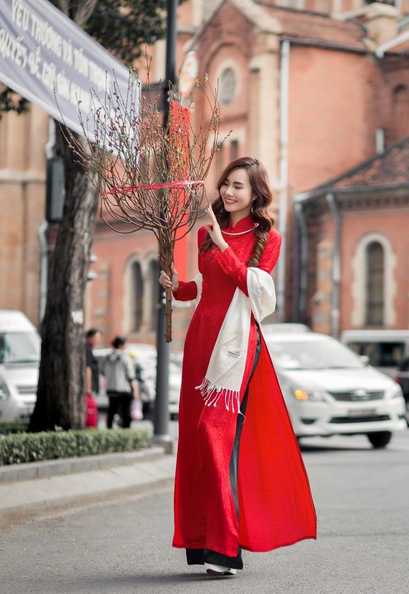 Áo dài truyền thống