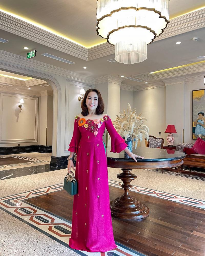 Áo Dài Cẩm Sa