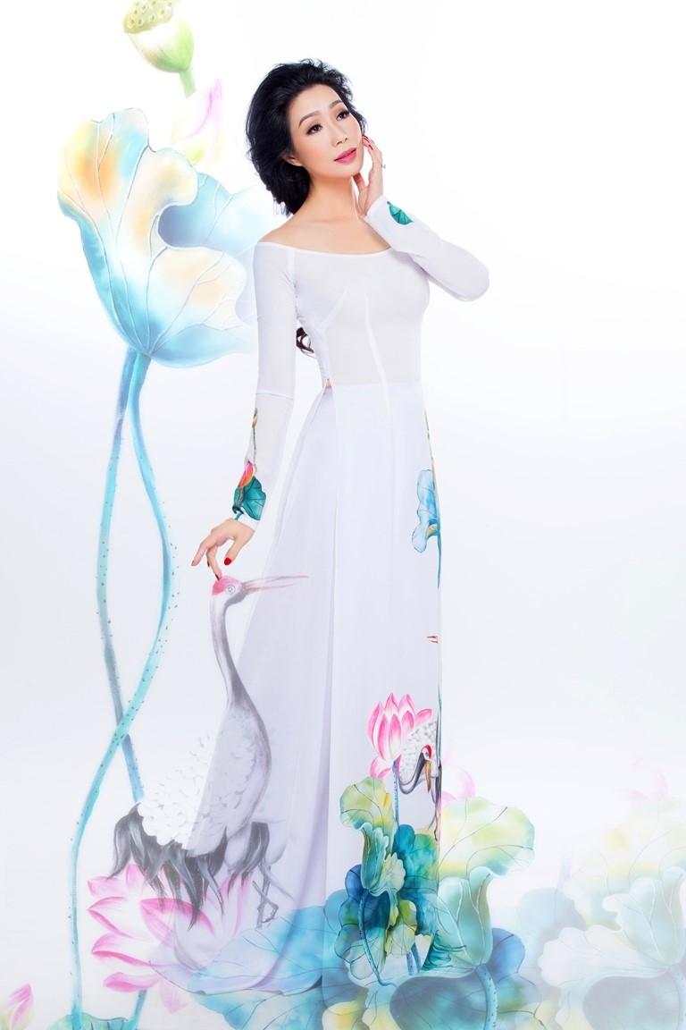 Áo dài họa tiết dân gian - dấu ấn khó phai