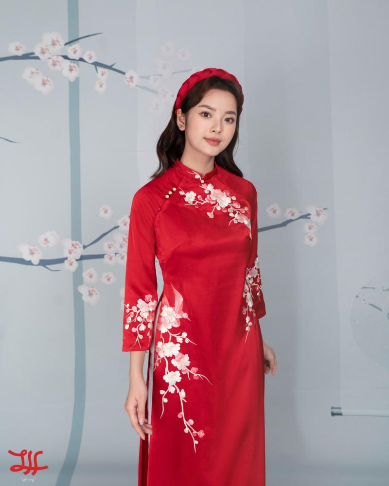 Áo dài La Hằng