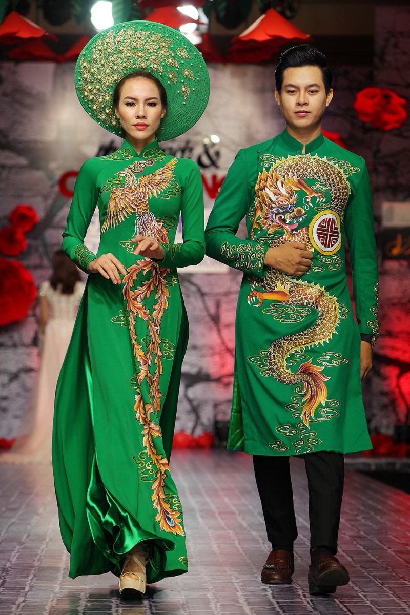 Áo dài Long Phụng mang đến điềm may mắn trong tình duyên