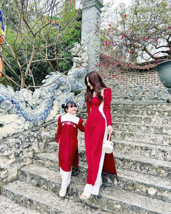 ﻿﻿Áo dài mẹ và bé Kengin