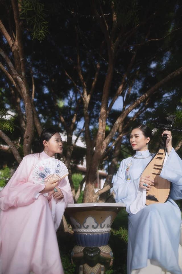 Áo dài Quang Hòa