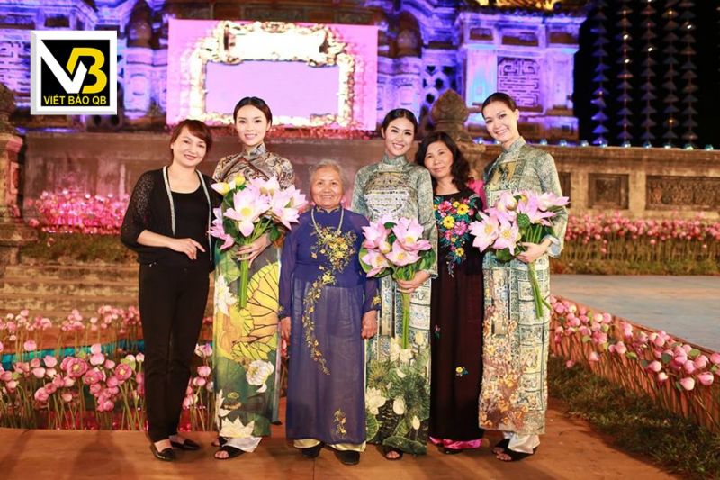 Thiết kế áo dài của NTK Viết Bảo