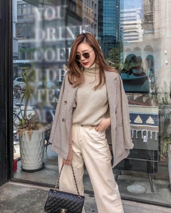 Áo len cổ lọ