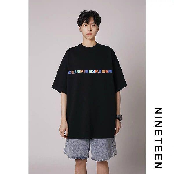 Áo Unisex với Quần short