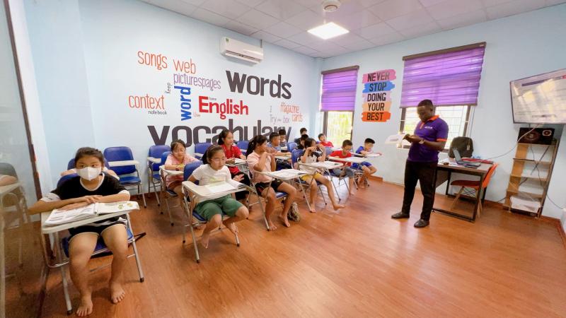 Alus English