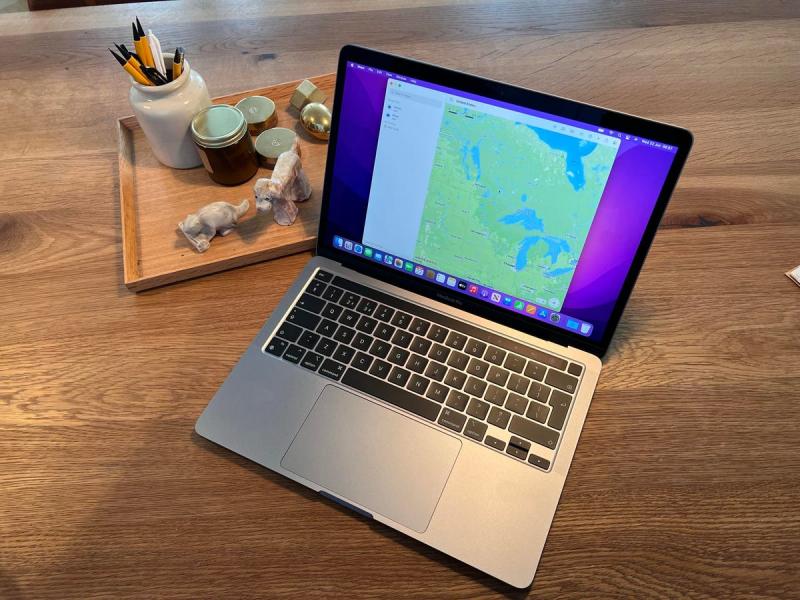 Apple Macbook Pro (2022) M2