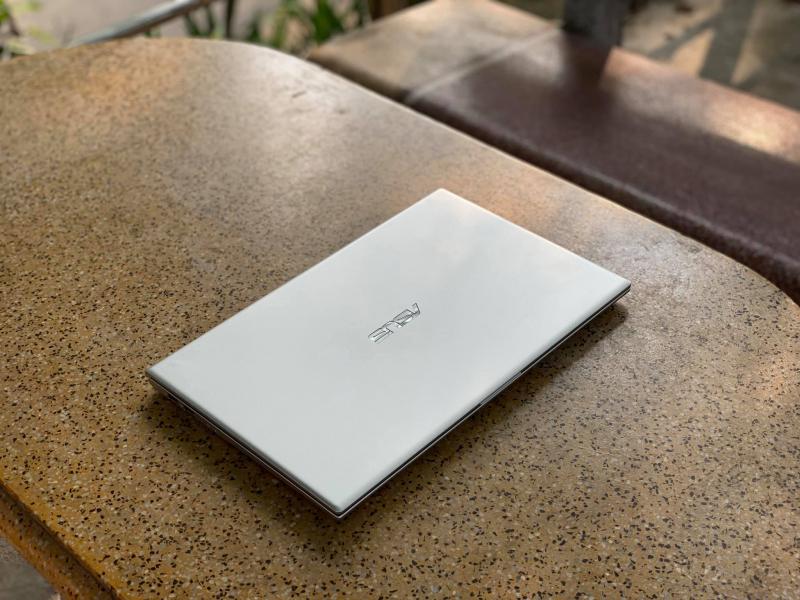 Laptop Asus có thời lượng pin tốt